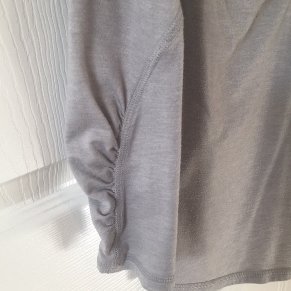 Athleta XS grey shirt with pretty embroidery - Picture 5 of 6